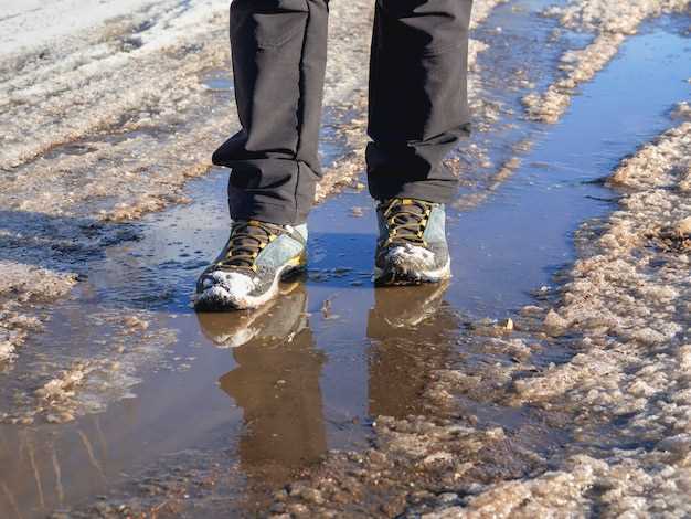 Очень сильный понос водой: причины, симптомы и лечение